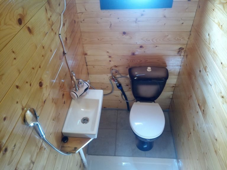 1.4 m2 vonios kambarys